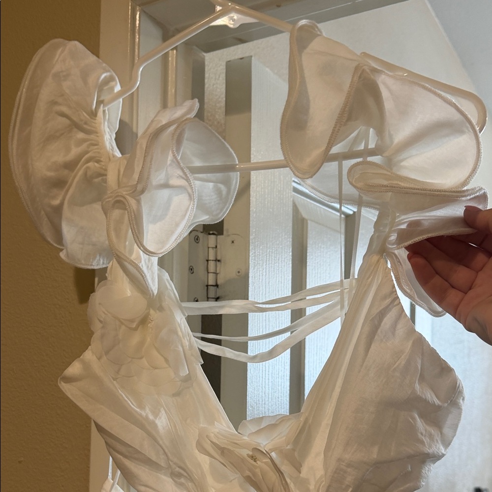 Elegant White Women's Intimate Sleepwear